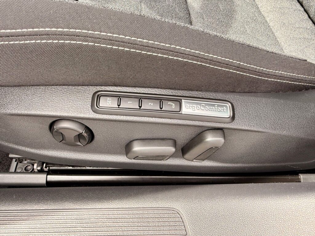 VW Passat Variant Passat Variant Business ACC*ERGO*MEMORY*MASSAGE 2022