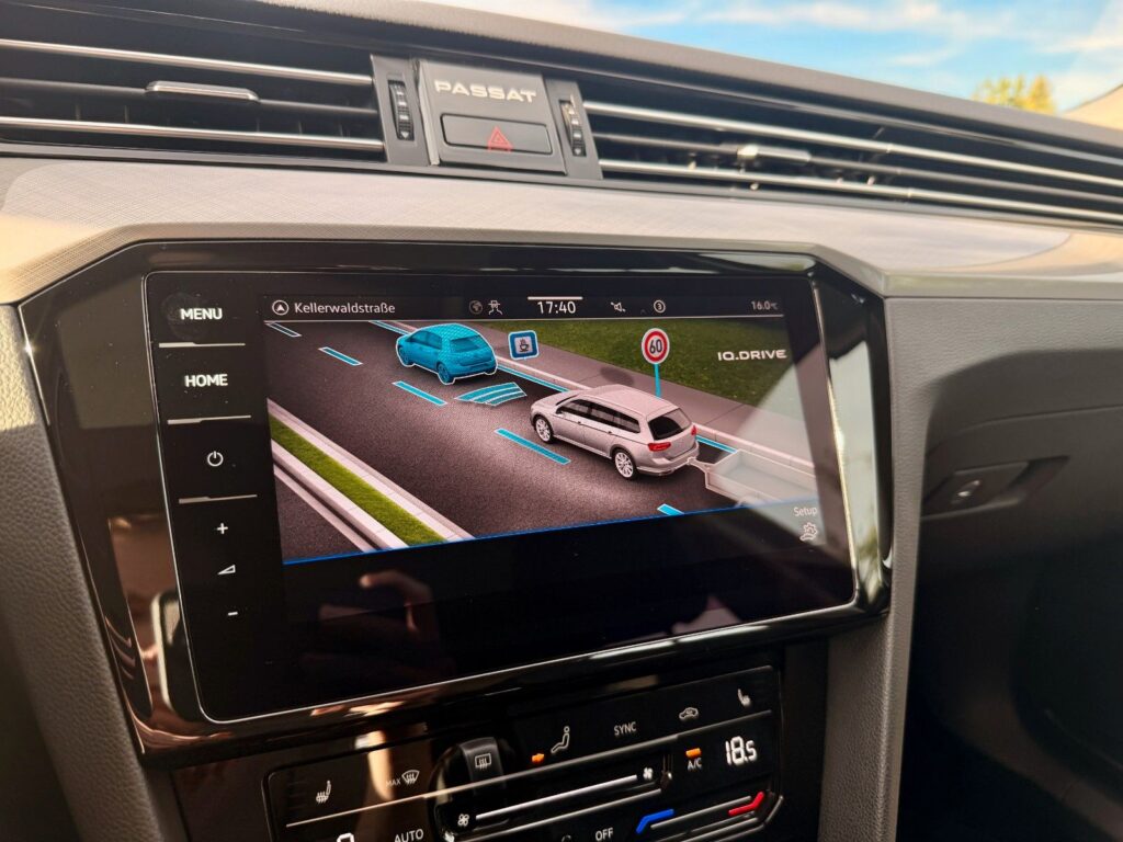 VW Passat Variant Passat Var. 2.0TDI ACC*AHK*360°*LED*MASSAGE*CARP 2023