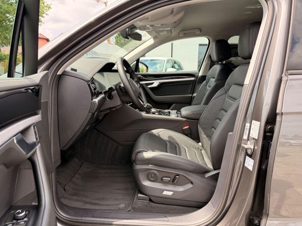 VW Touareg Touareg 3.0 TDI *LUFTFAHRWERK*IQ.DRIVE*ACC*AHK 2025
