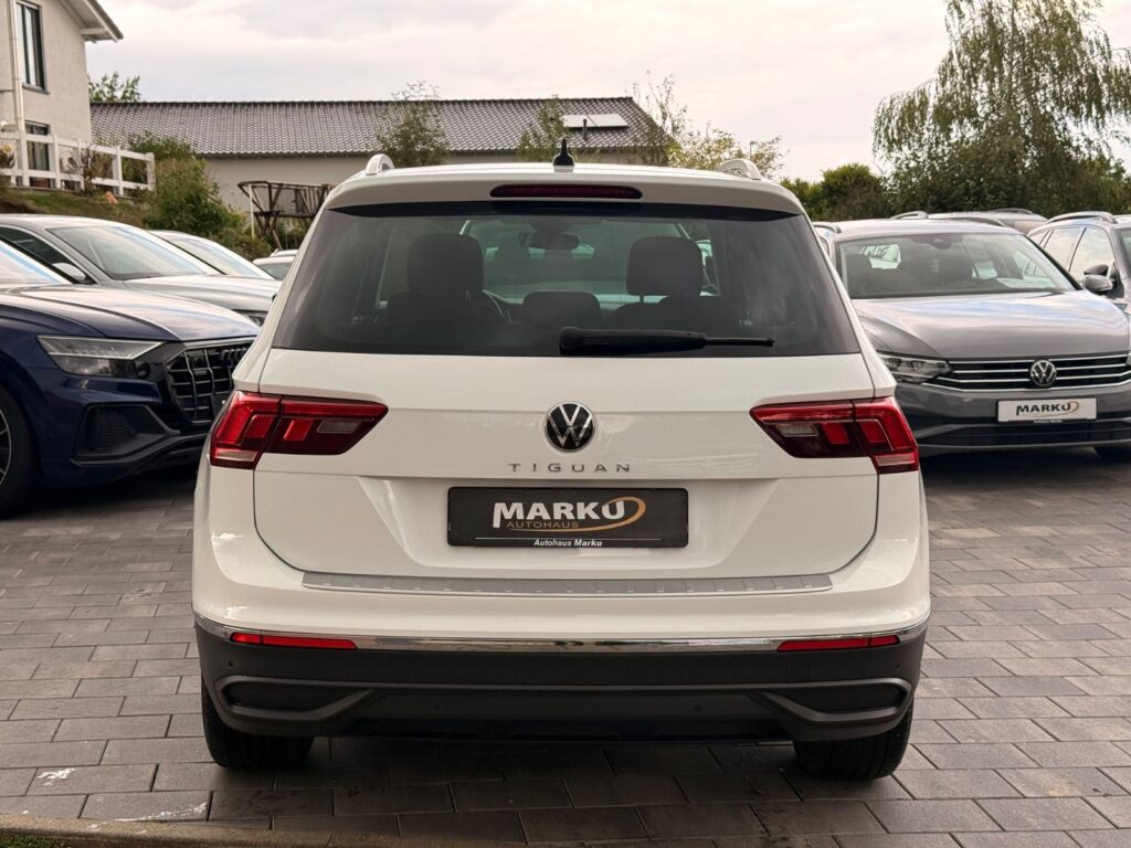 VW Tiguan Tiguan United 2.0TDi ACC*AHK*LED*NAVI*PDC* 2021