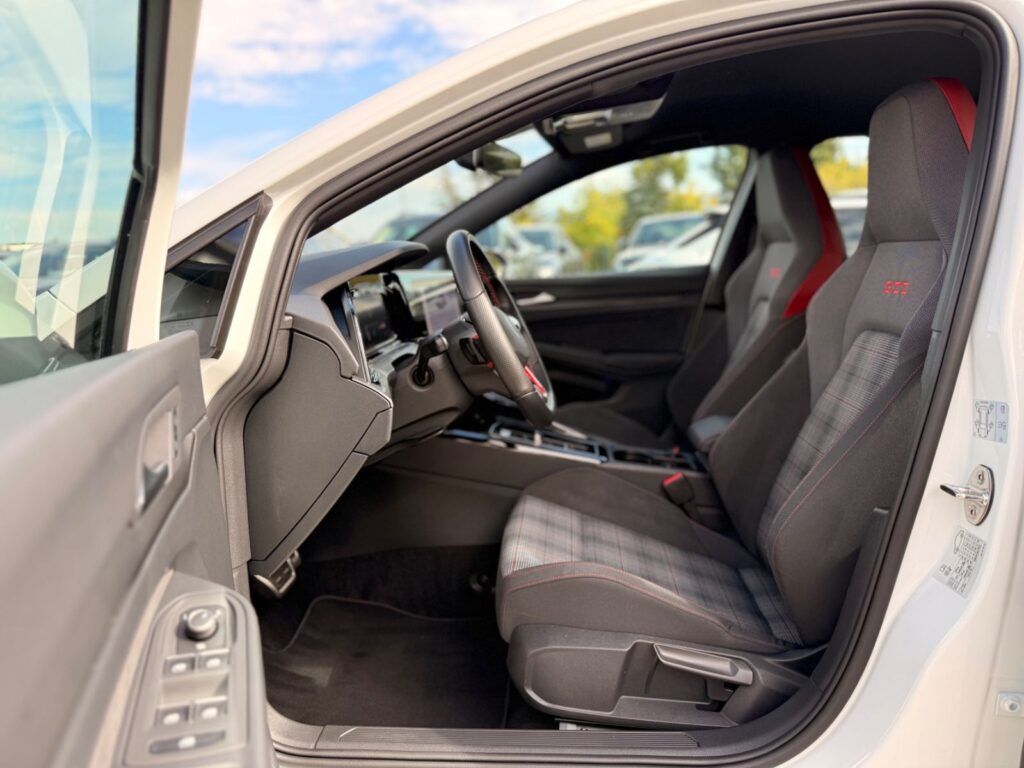 VW Golf Golf VIII Lim. GTI 2.0 TSI /180kW/LED/Ambiente 2024