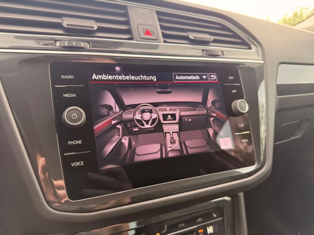 VW Tiguan Tiguan United 2.0TDi ACC*AHK*LED*NAVI*PDC* 2021