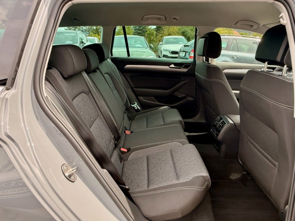 VW Passat Variant Passat Variant Business ACC*ERGO*MEMORY*MASSAGE 2022
