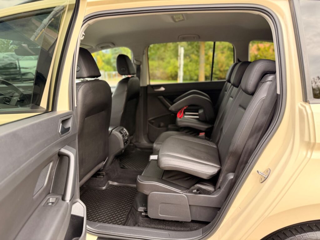 VW Touran Touran 2.0 TDI 110 KW SCR DSG TAXI LED 2022