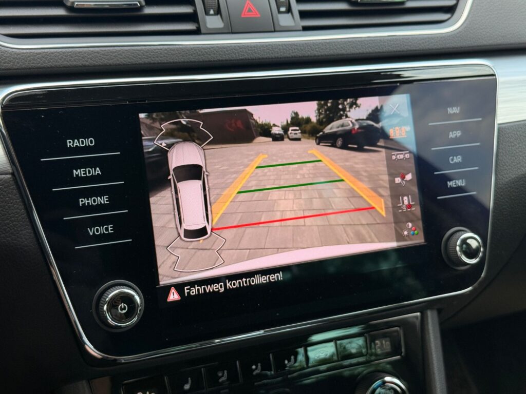 SKODA Superb Superb Combi 2.0 TDI *ACC*NAVI*VIRTUAL COCKPIT* 2023
