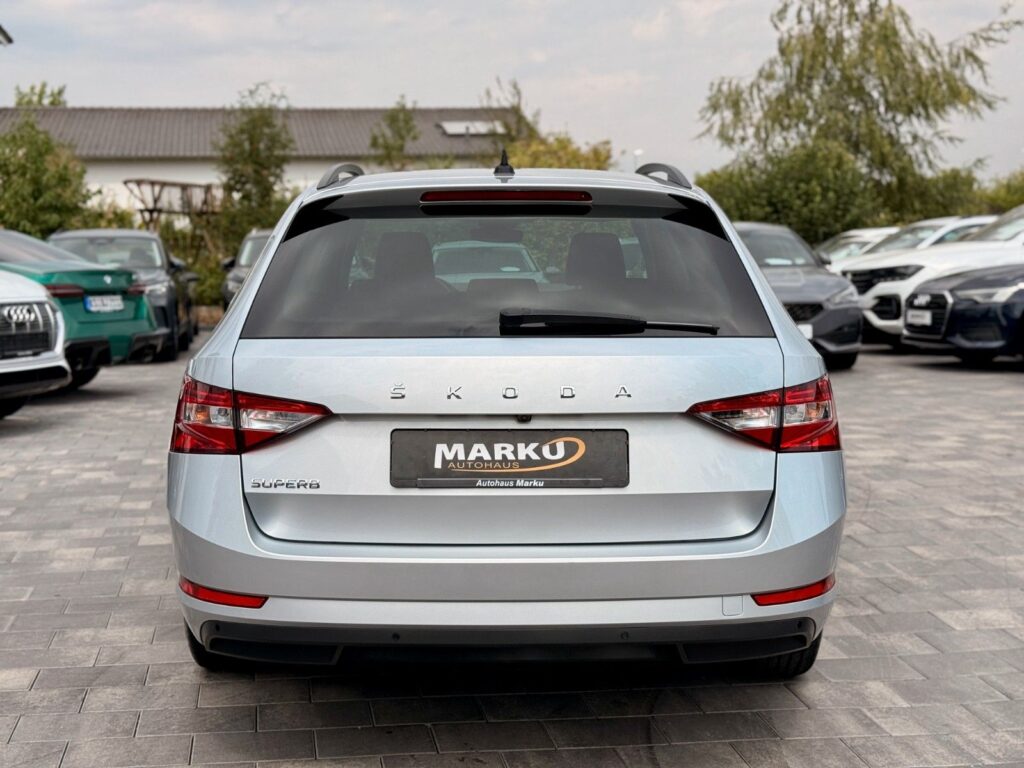 SKODA Superb Superb 2.0 Combi 110KW LED*ACC*NAVI*RFK*PDC* 2022