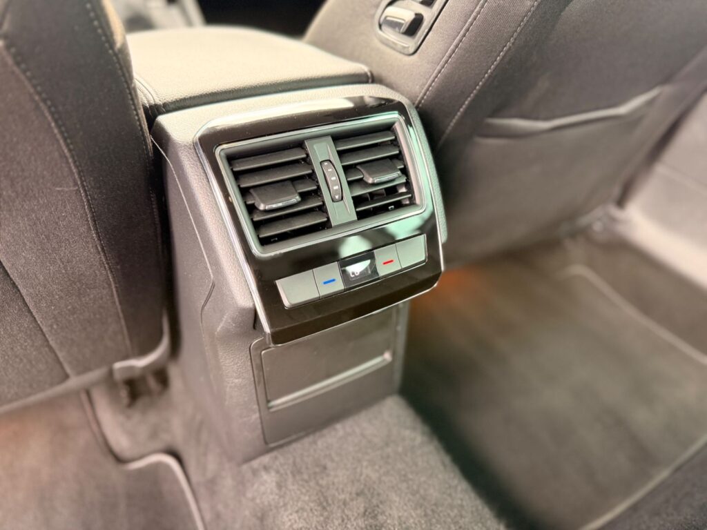 SKODA Superb Superb Combi *ACC*AHK*VIRTUAL*RFK*LANEASSIST* 2019