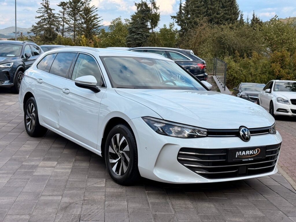 VW Passat Variant Passat Var.2.0 TDI ACC*HUD*LED*AHK*MASSA*RFK*. 2024