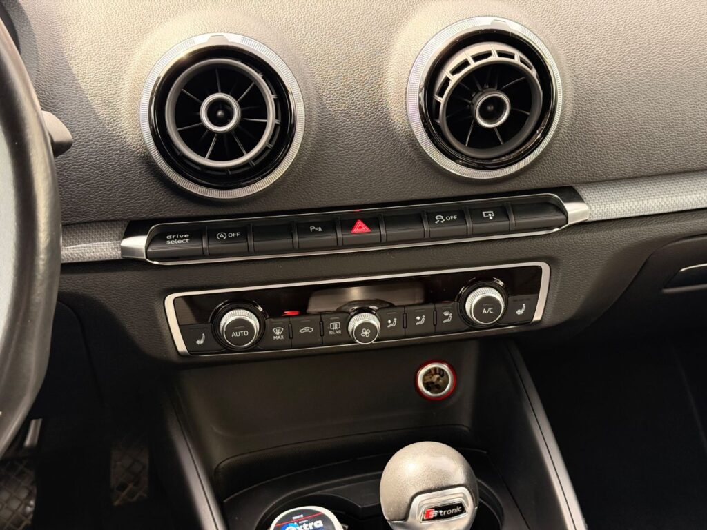 AUDI A3 A3 Sportback Automatik*PDC*Sitzheizung*Tempomat 2016