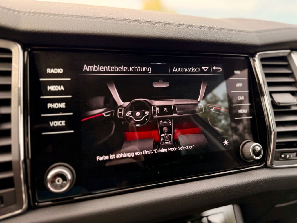 SKODA Kodiaq Kodiaq Ambition 2.0 TDI ACC*LED*AHK*RFK*NAVI* 2023