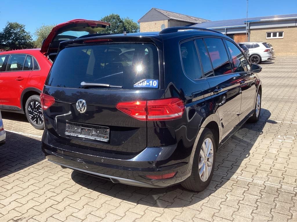 VW Touran Touran Comfortline 1,6 TDI DSG ACC Standheitzung 2018
