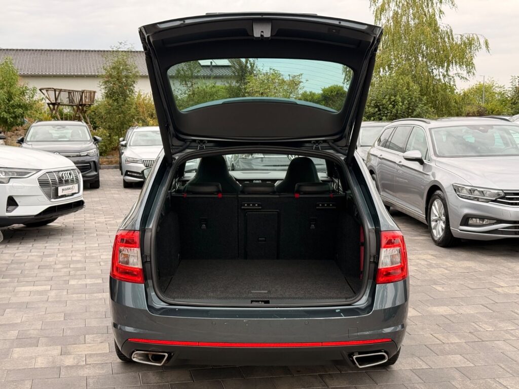 SKODA Octavia Octavia Combi RS 4x4*PANO*ACC*CANTON*COLUMBS*RFK 2016