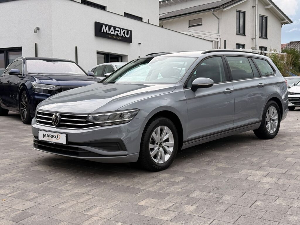 VW Passat Variant Passat Variant Basis TDI/LED/Navi 2022