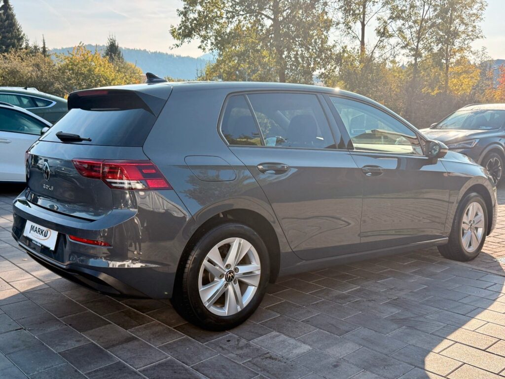 VW Golf Golf VIII Lim. 2.0 ACC*LED*NAVI*PDC*RFK*MASSAGE* 2023