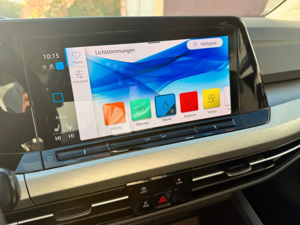 VW Golf Golf VIII Lim. 2.0 ACC*LED*NAVI*PDC*RFK*MASSAGE* 2023