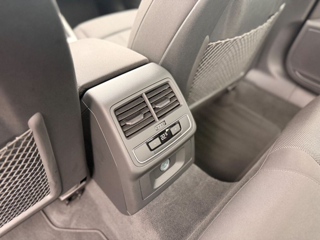 AUDI A4 A4 Limo 40 TDI advanced*COCKPIT PLUS*NAVI*KAMERA 2022