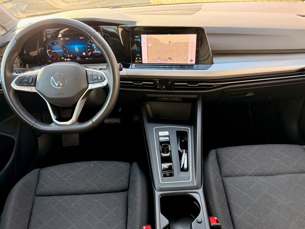 VW Golf Golf VIII Lim. 2.0 ACC*LED*NAVI*PDC*RFK*MASSAGE* 2023